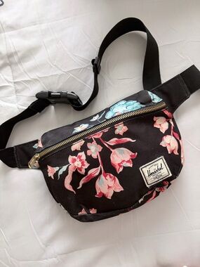 Herschel Supply Company Black Floral Crossbody Fanny Pack